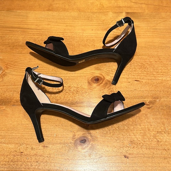 COPY - Chinese Laundry Black Shoes Heels with Bow and Ankle Strap - Picture 7 of 7